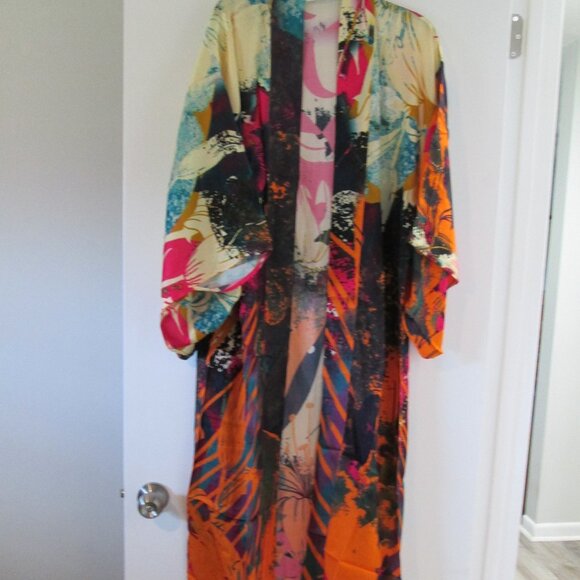 Vibrant Satin Kimono Robe SAACHI NEW - Picture 11 of 13